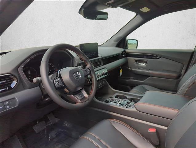 New 2025 Honda Pilot TrailSport image 4