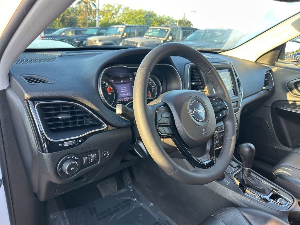 Used 2023 Jeep Cherokee Altitude Lux image 10