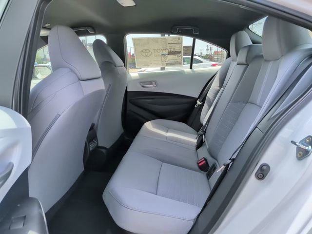 Used 2026 Toyota Corolla SE w/ SE Premium Package FWD image 11