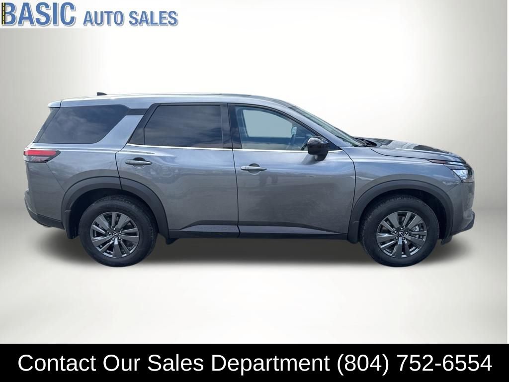 Used 2025 Nissan Pathfinder S image 5
