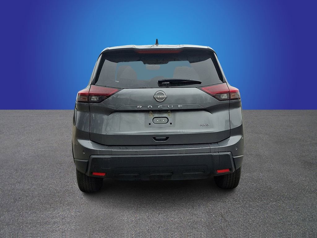 Used 2024 Nissan Rogue S image 5