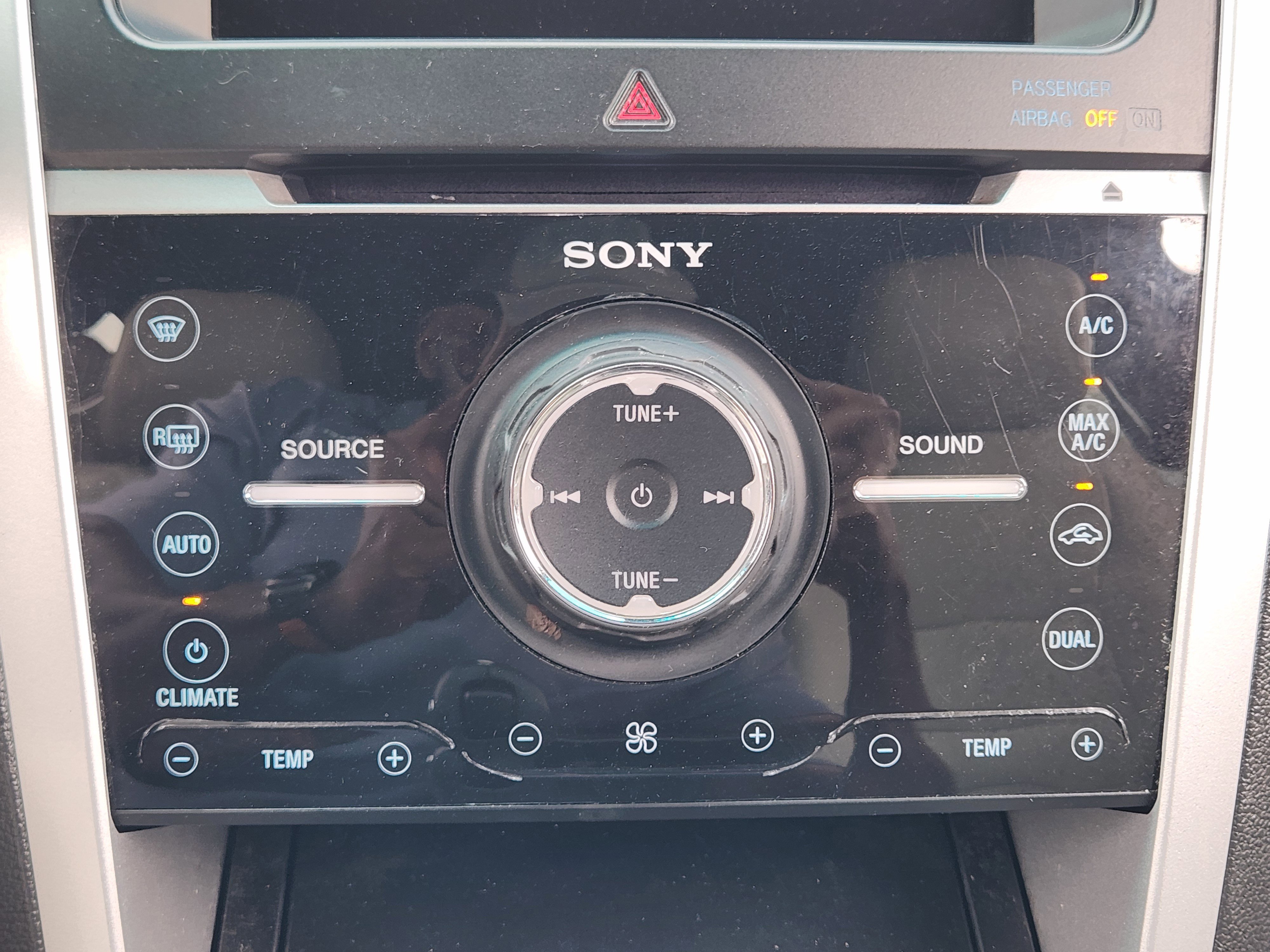 Used 2012 Ford Explorer Limited image 18