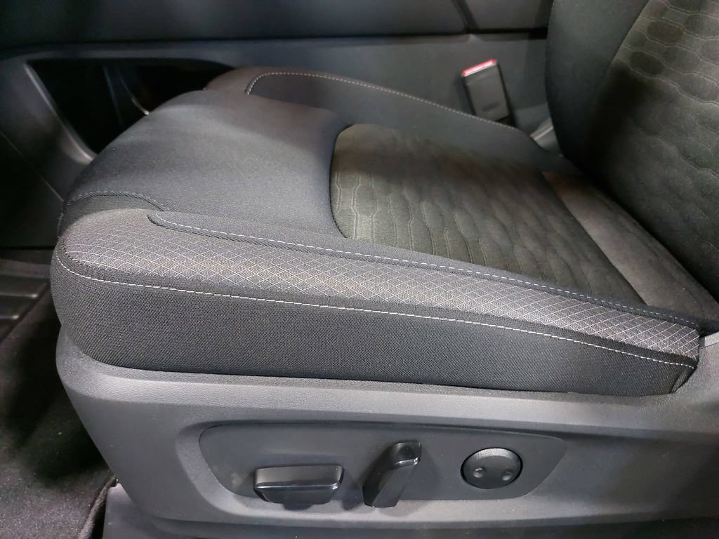 New 2026 Nissan Pathfinder SV AWD/4WD image 30