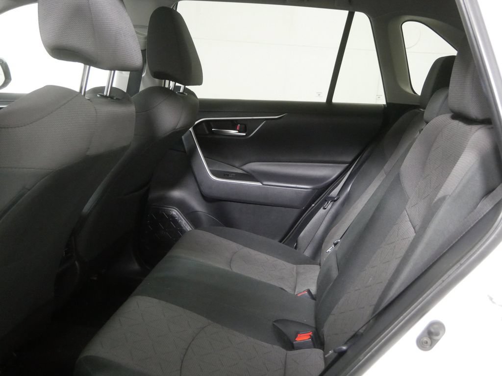 Used 2024 Toyota RAV4 XLE w/ Convenience Package AWD/4WD image 18