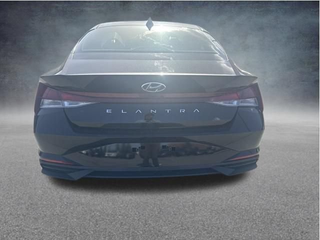Used 2023 Hyundai Elantra SEL w/ Convenience Package FWD image 6