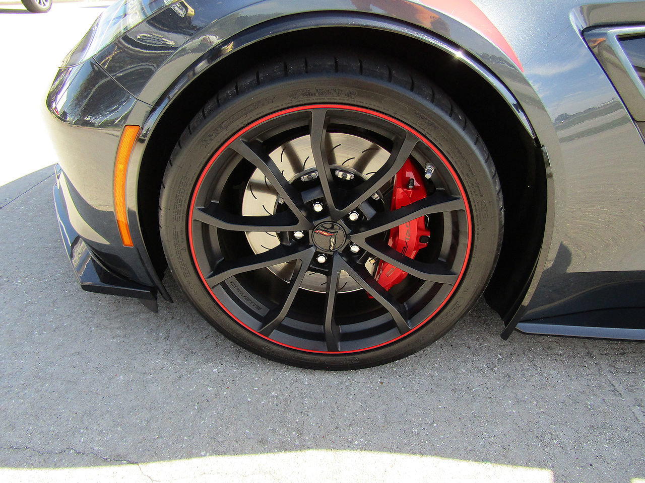 Used 2019 Chevrolet Corvette Grand Sport RWD image 22