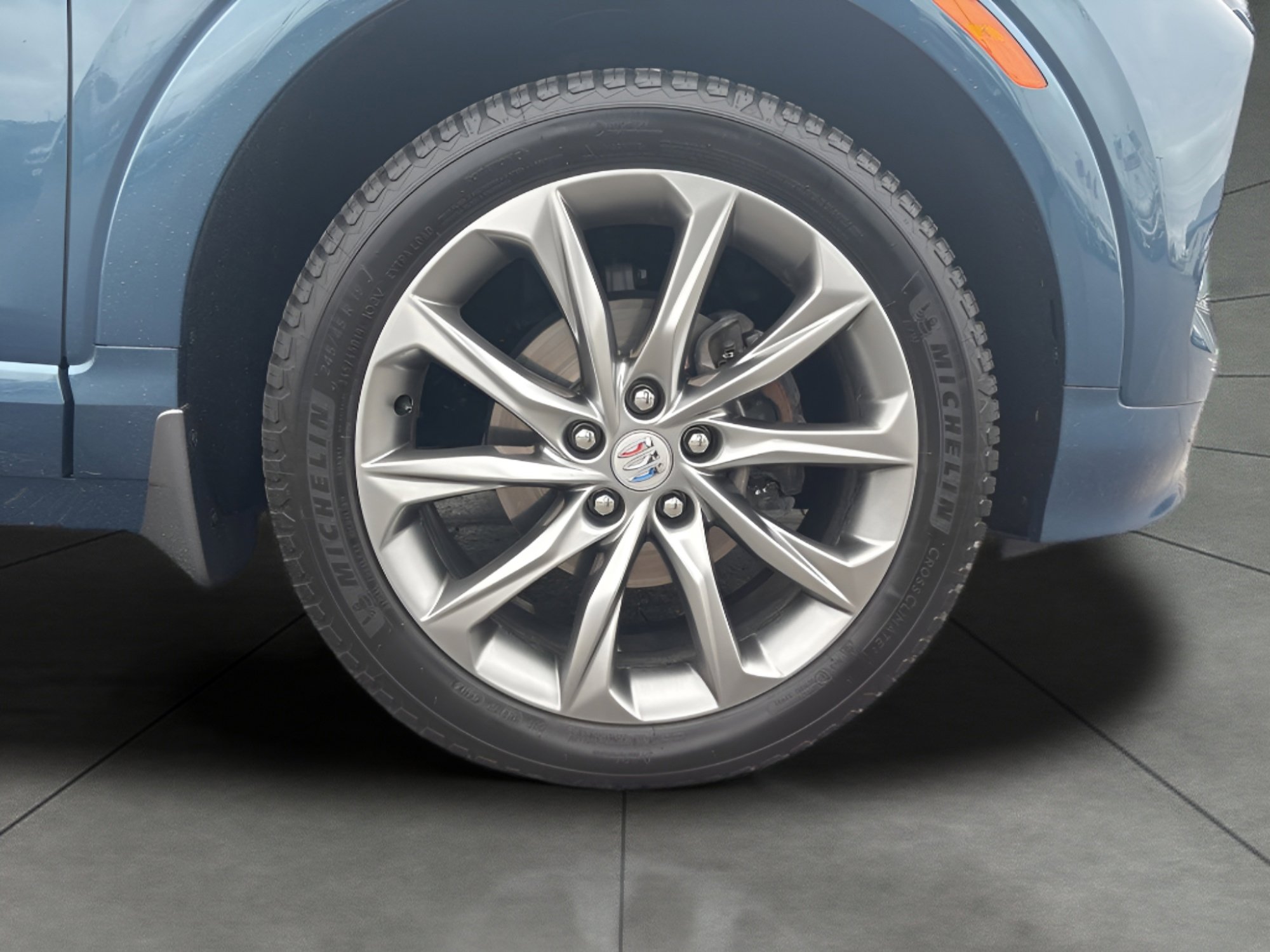 Used 2024 Buick Encore GX Avenir w/ Avenir Convenience Package image 10