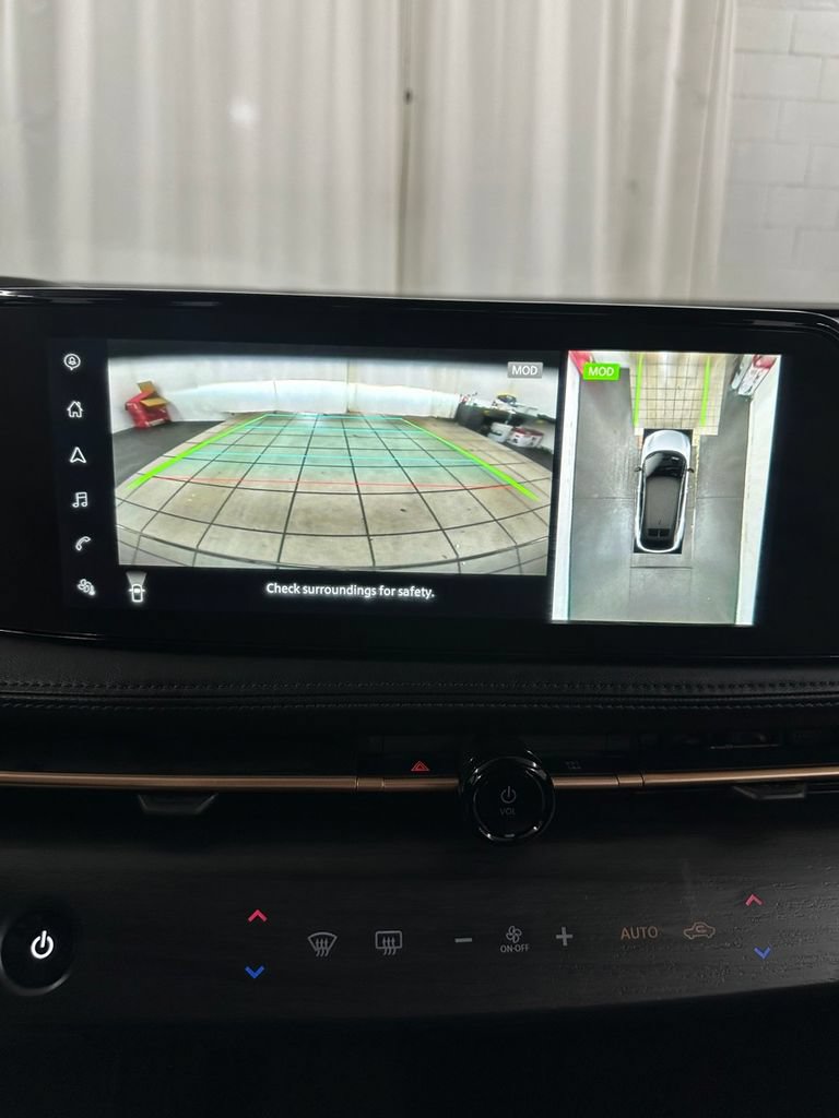 Used 2024 Nissan Ariya AWD image 24