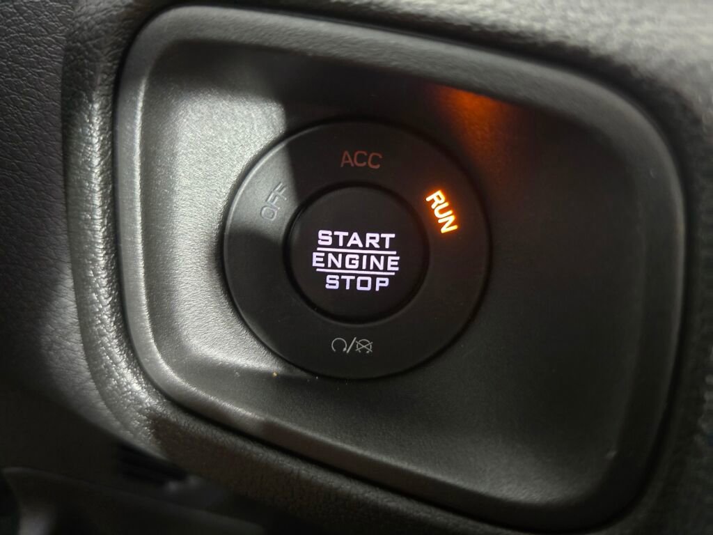 New 2025 Jeep Gladiator Sport image 26