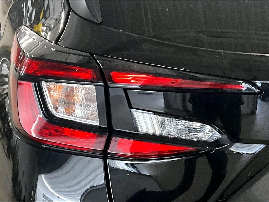 Used 2024 Subaru Crosstrek 2.0i AWD/4WD image 31
