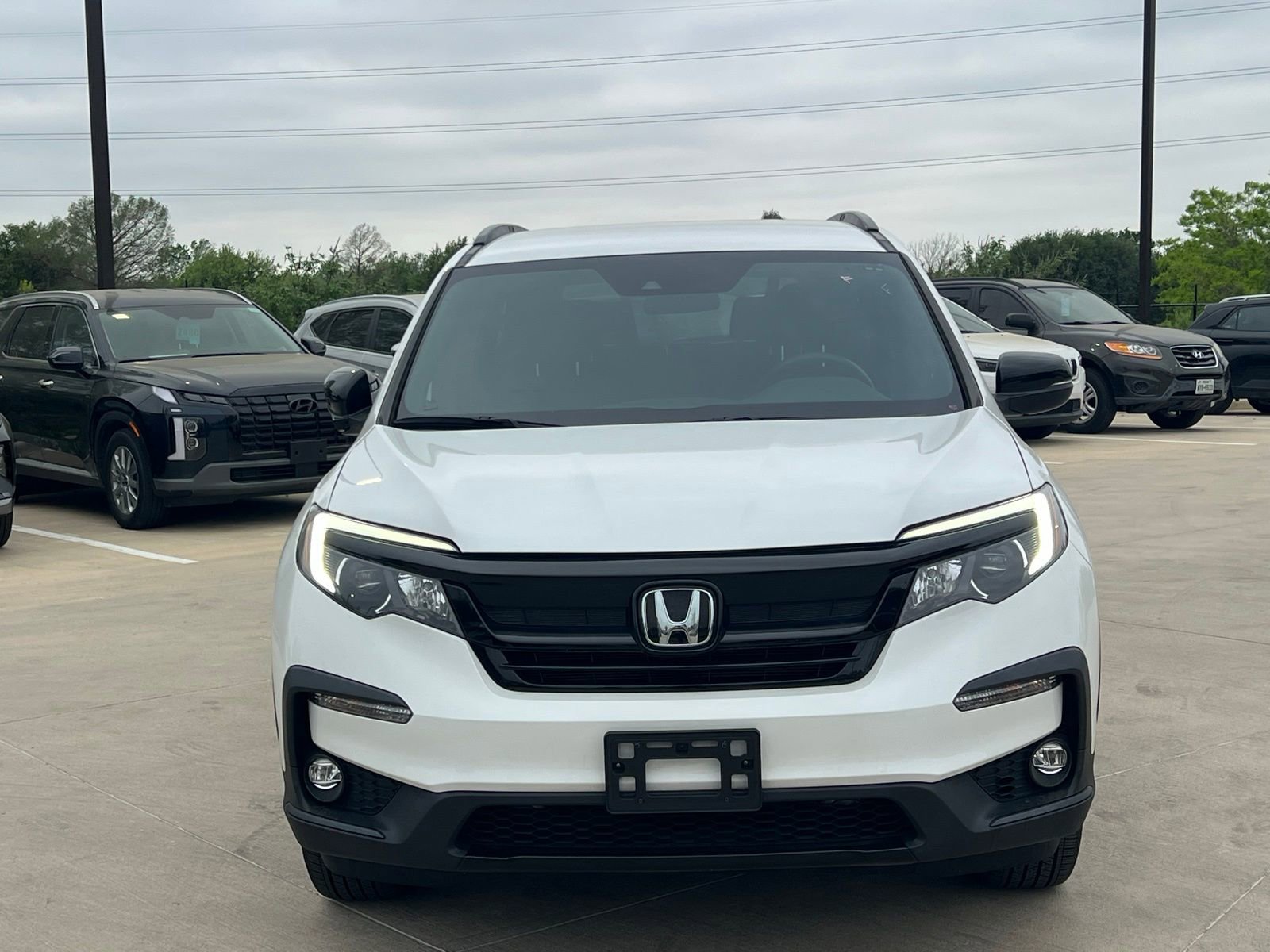 Used 2022 Honda Pilot Sport image 2