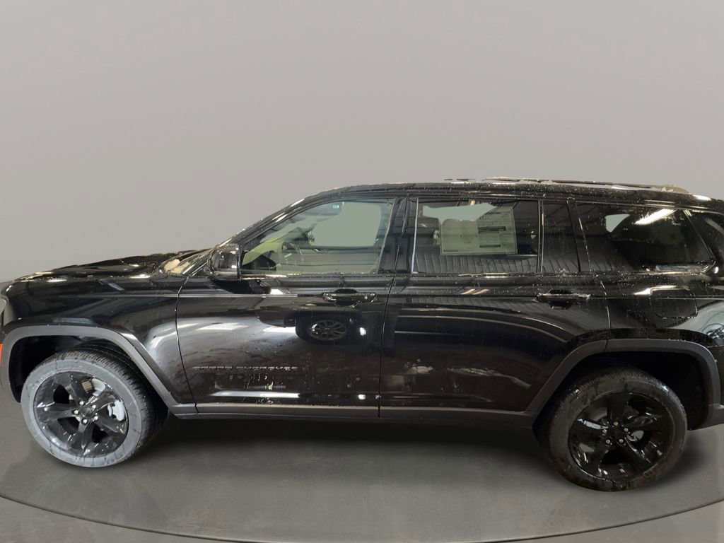 New 2025 Jeep Grand Cherokee L Altitude image 4