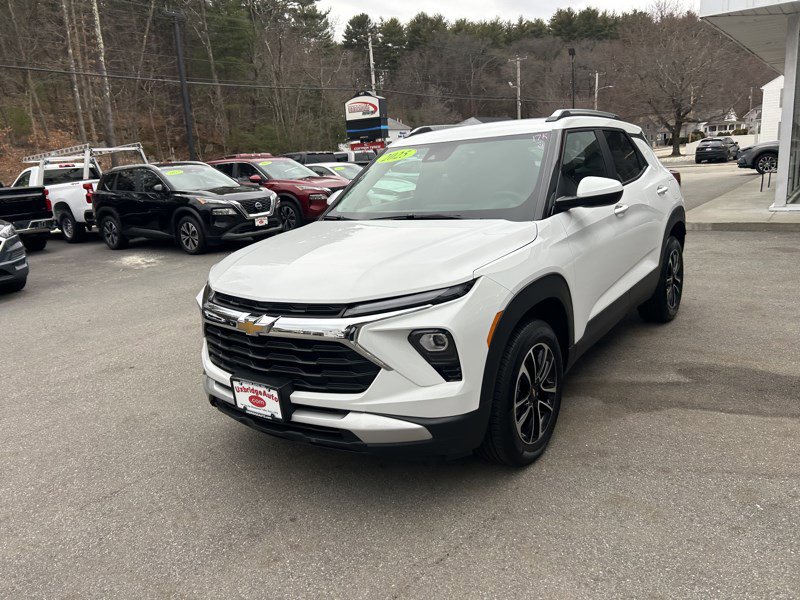 Used 2025 Chevrolet TrailBlazer LT w/ Convenience Package image 4