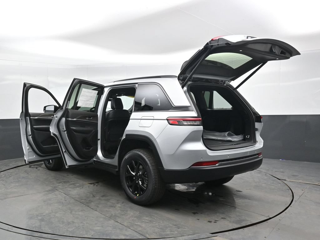 New 2026 Jeep Grand Cherokee Altitude AWD/4WD image 55