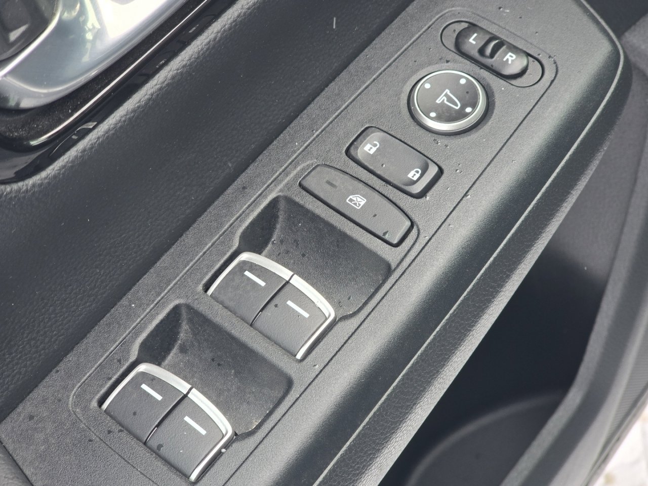 Used 2023 Honda CR-V Sport Touring image 28