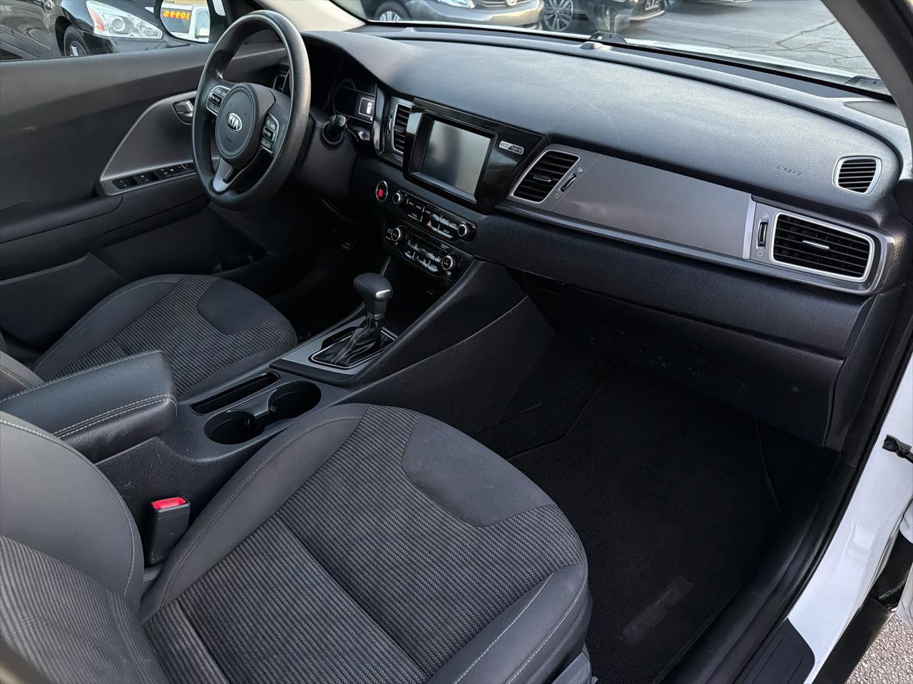 Used 2019 Kia Niro LX image 9