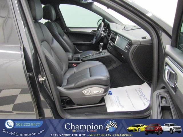 Used 2020 Porsche Macan AWD/4WD image 43