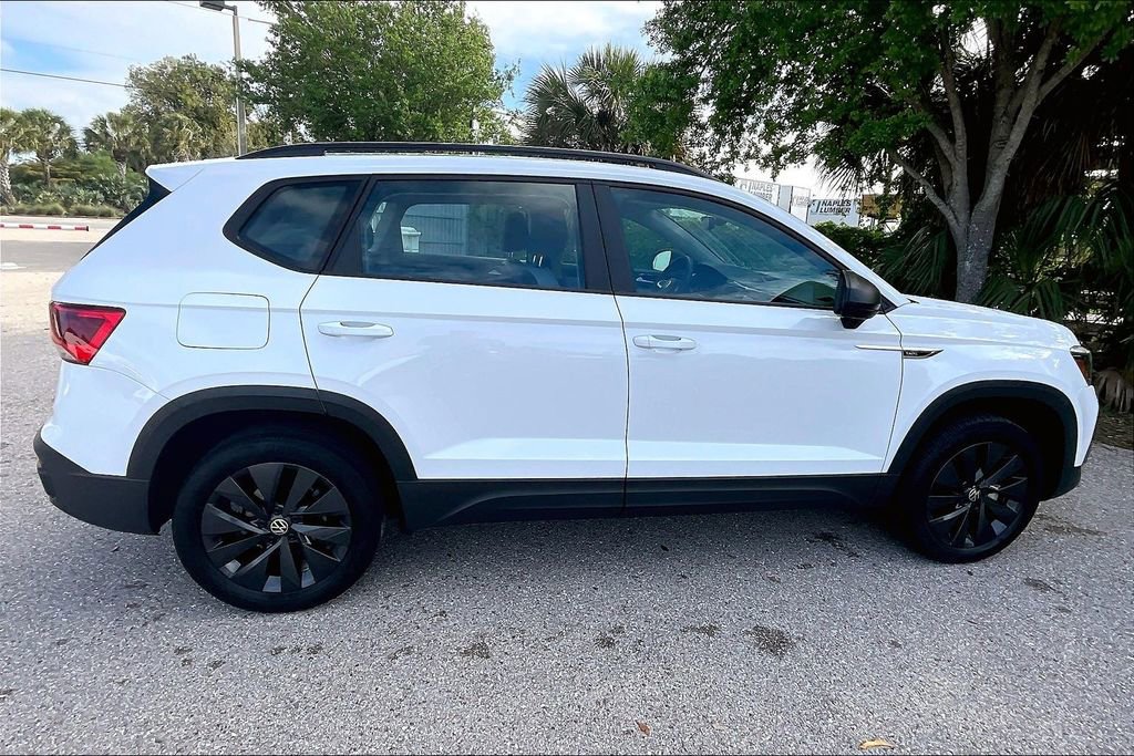 Certified 2023 Volkswagen Taos S image 4