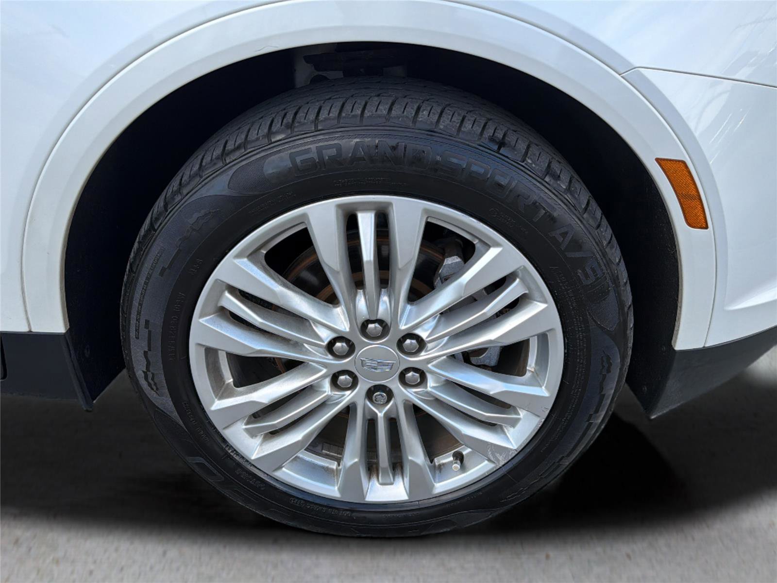 Used 2017 Cadillac XT5 Premium Luxury AWD/4WD image 34