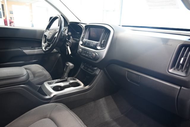 Used 2019 Chevrolet Colorado LT w/ LT Convenience Package RWD image 15