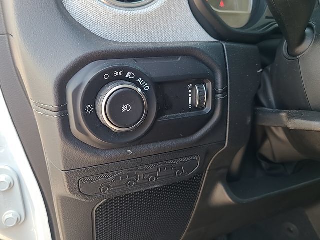 Used 2025 Jeep Wrangler Unlimited Sahara AWD/4WD image 14