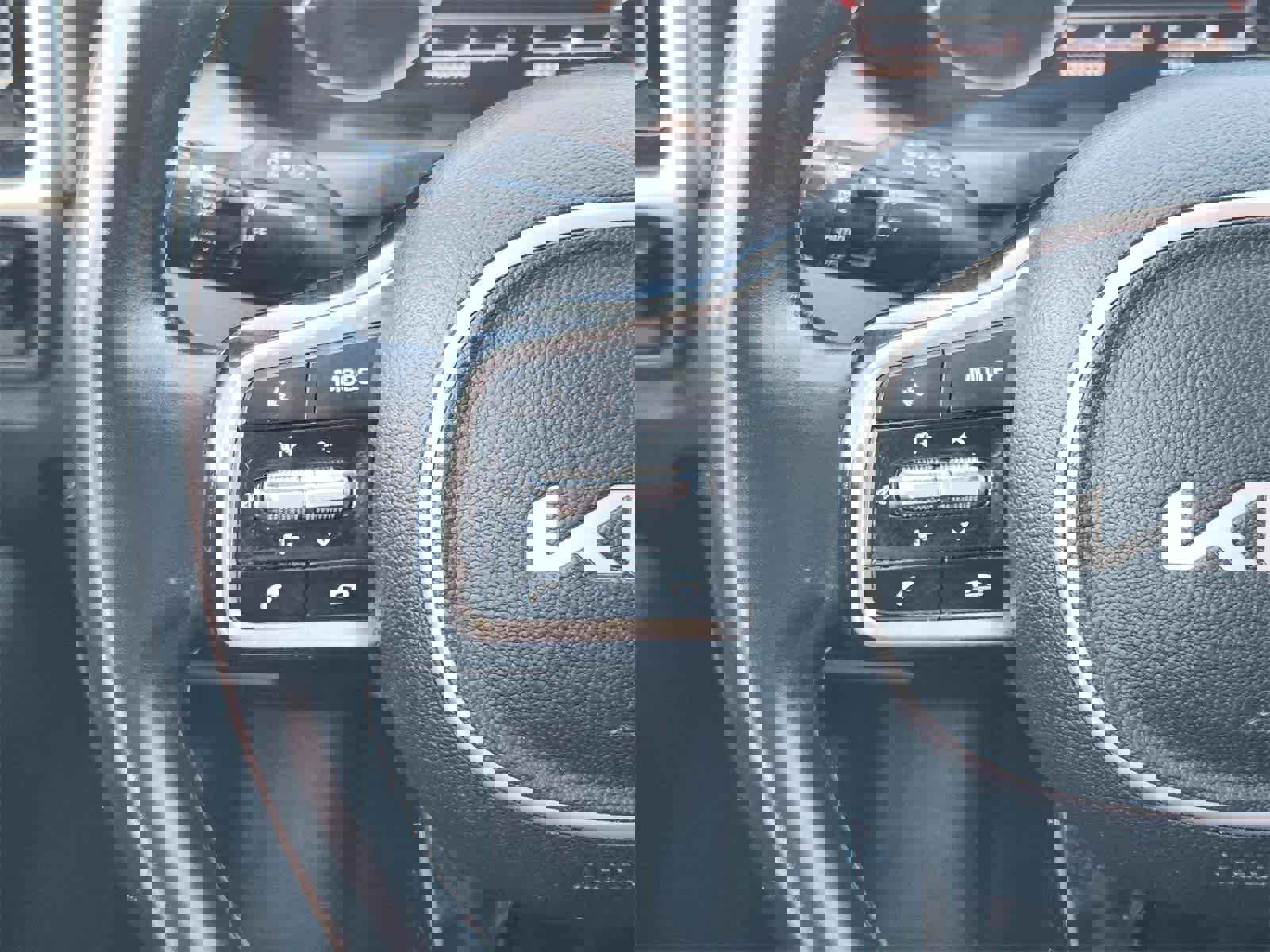 Used 2022 Kia Sorento EX w/ Panoramic Sunroof Package image 27