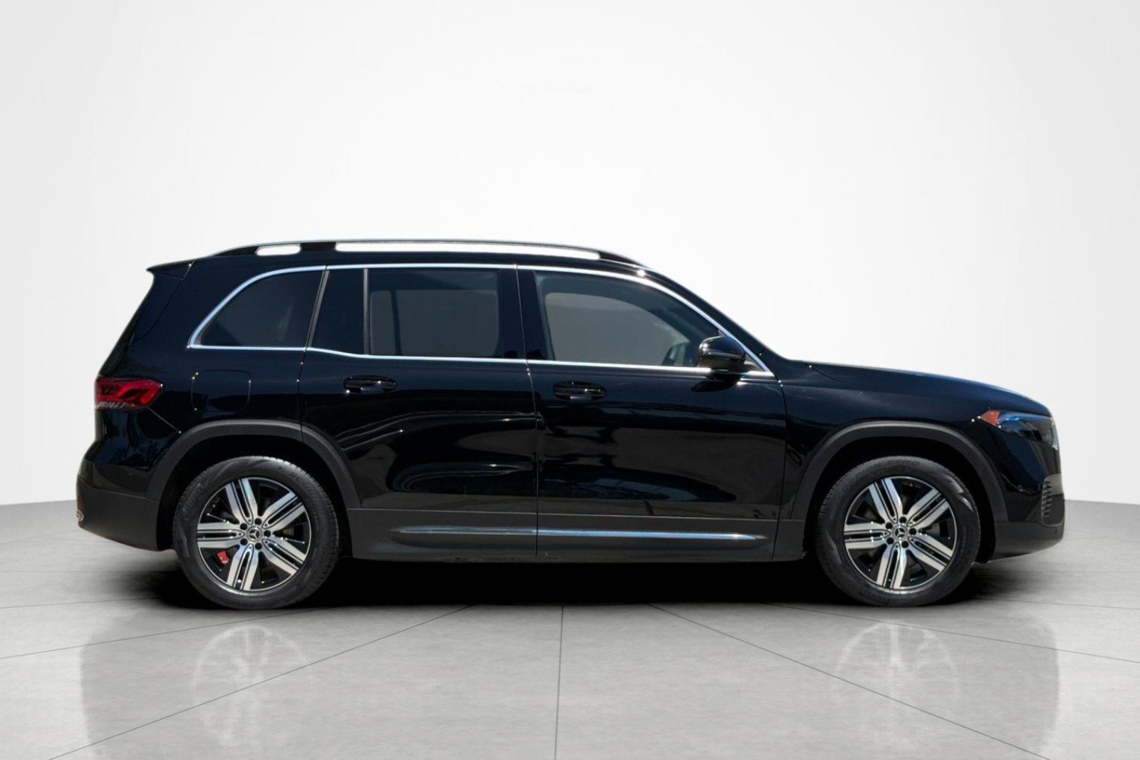 Used 2023 Mercedes-Benz EQB 300 4MATIC image 6