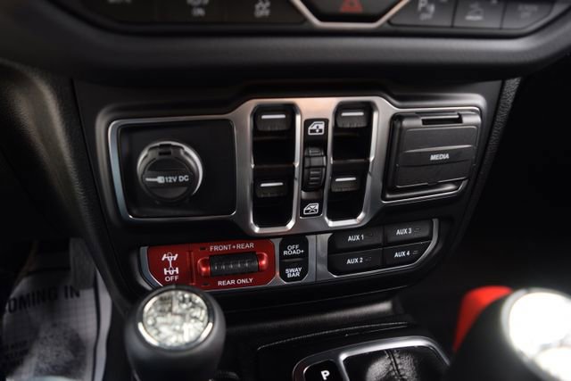Used 2025 Jeep Wrangler Unlimited Rubicon 392 AWD/4WD image 12