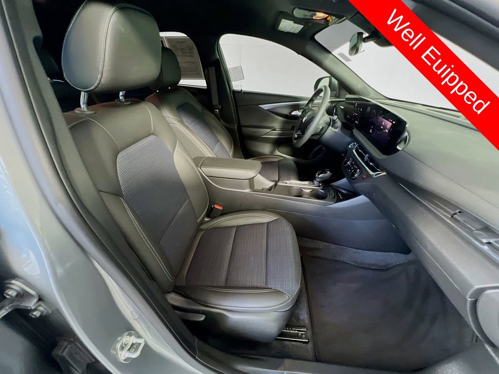 Used 2024 Buick Envista Preferred w/ Convenience II Package FWD image 25