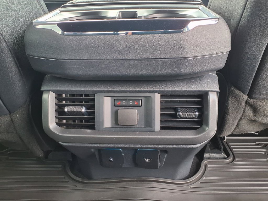 Used 2024 Ford F150 Lariat w/ Equipment Group 502A High AWD/4WD image 18
