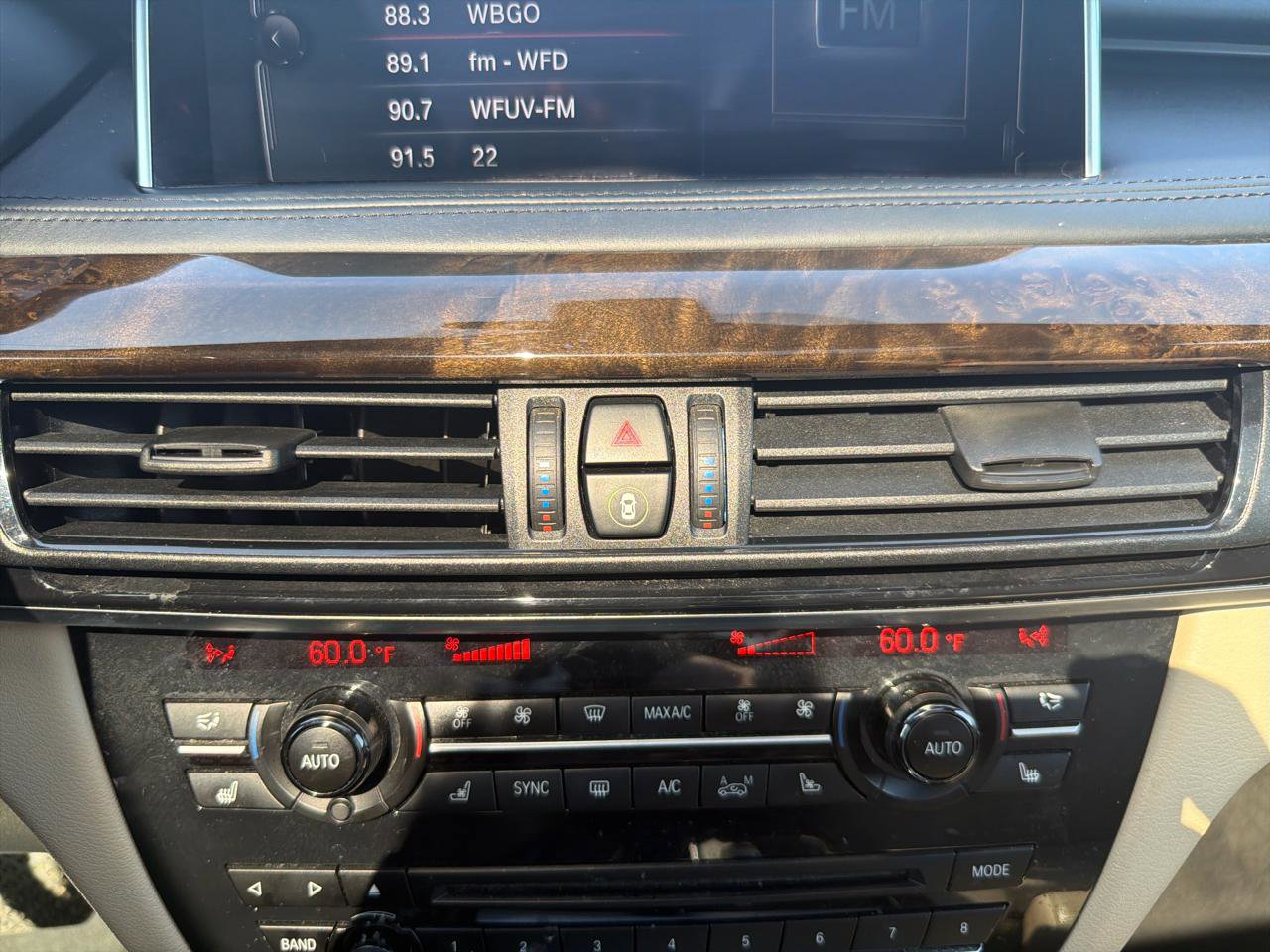 Used 2017 BMW X5 xDrive50i AWD/4WD image 28