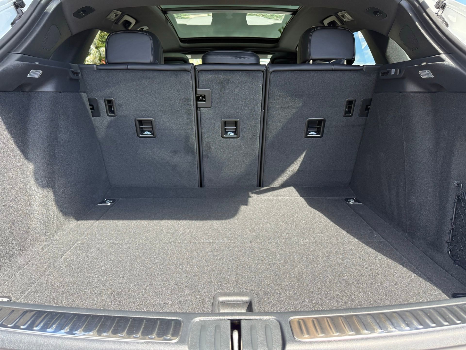 Used 2025 Porsche Macan image 34