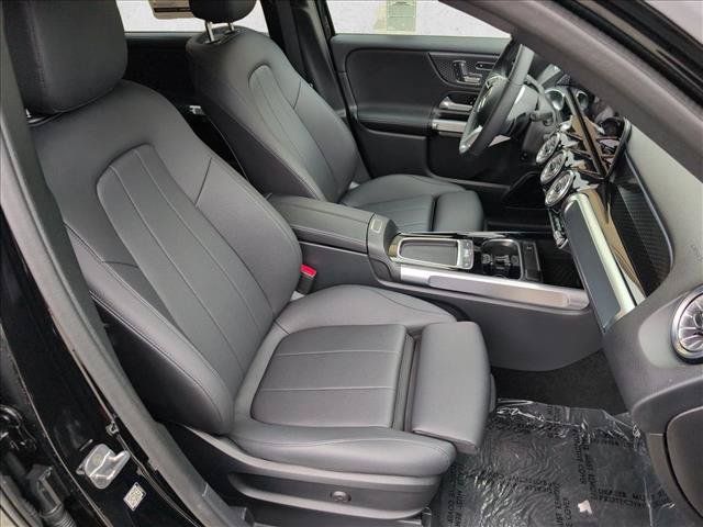 Used 2026 Mercedes-Benz GLB 250 4MATIC image 24