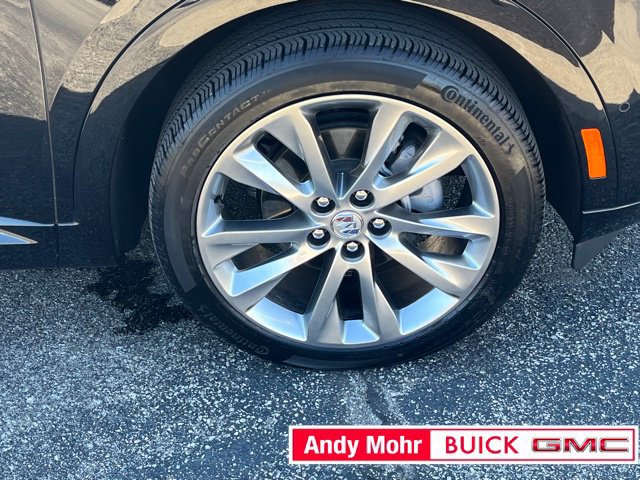 Used 2023 Buick Envision Avenir AWD/4WD image 17