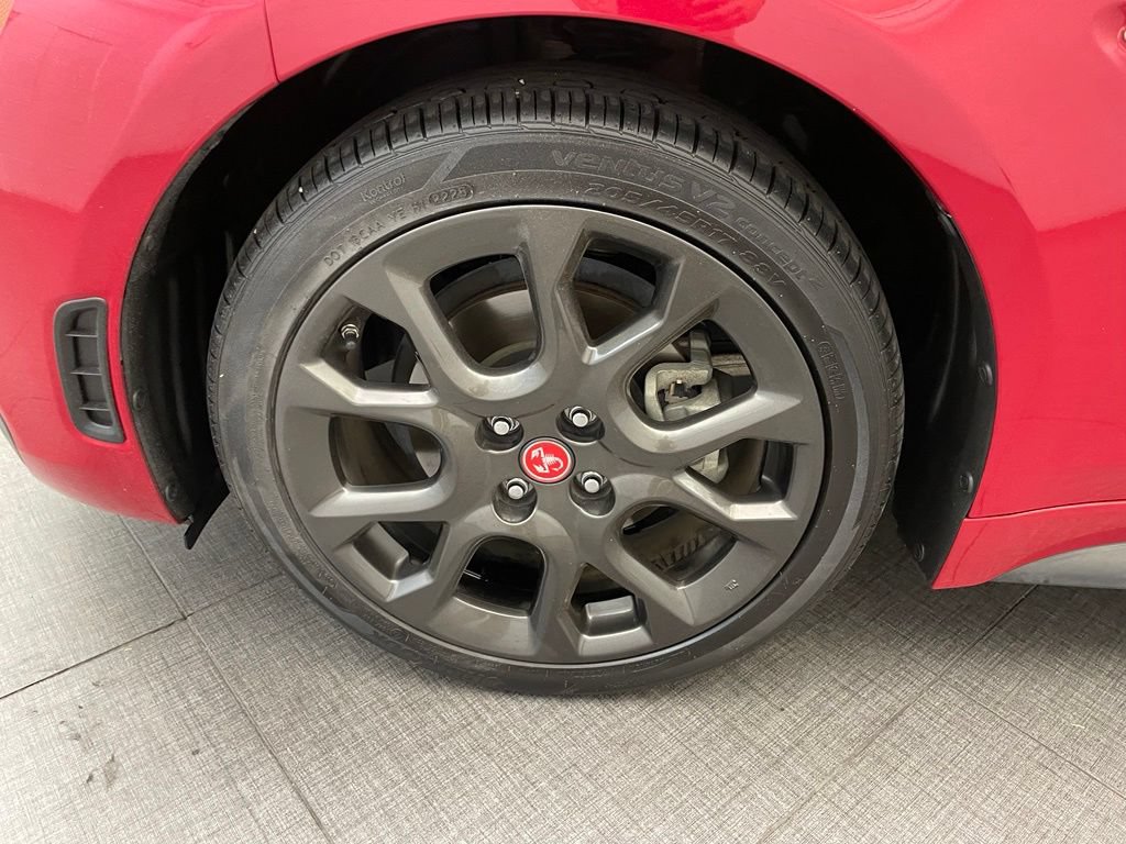 Used 2018 FIAT 124 Spider Abarth w/ Convenience Group RWD image 13