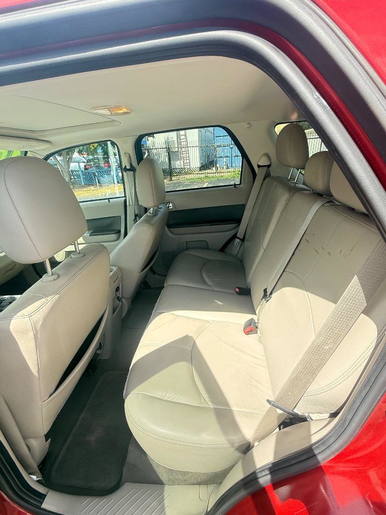 Used 2010 Mercury Mariner Premier FWD image 4