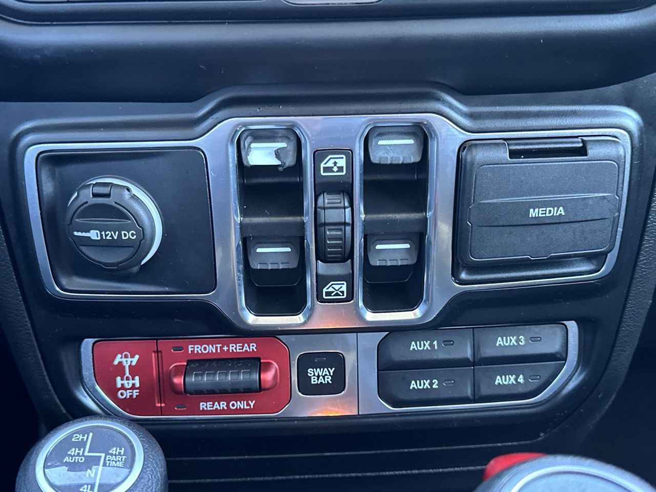 Used 2022 Jeep Wrangler Unlimited Rubicon 4xe w/ Cold Weather Group image 9