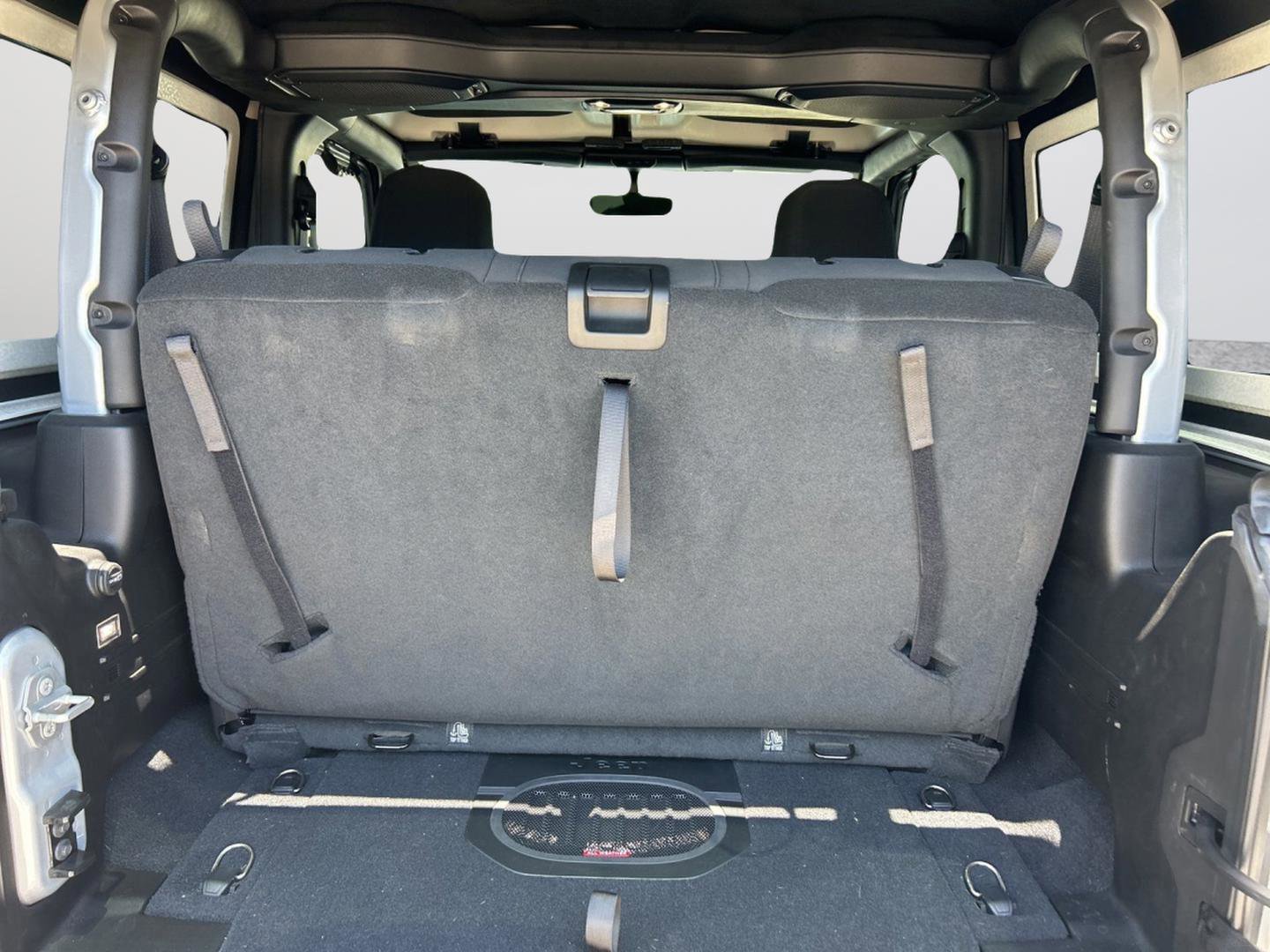 Used 2022 Jeep Wrangler Rubicon AWD/4WD image 37