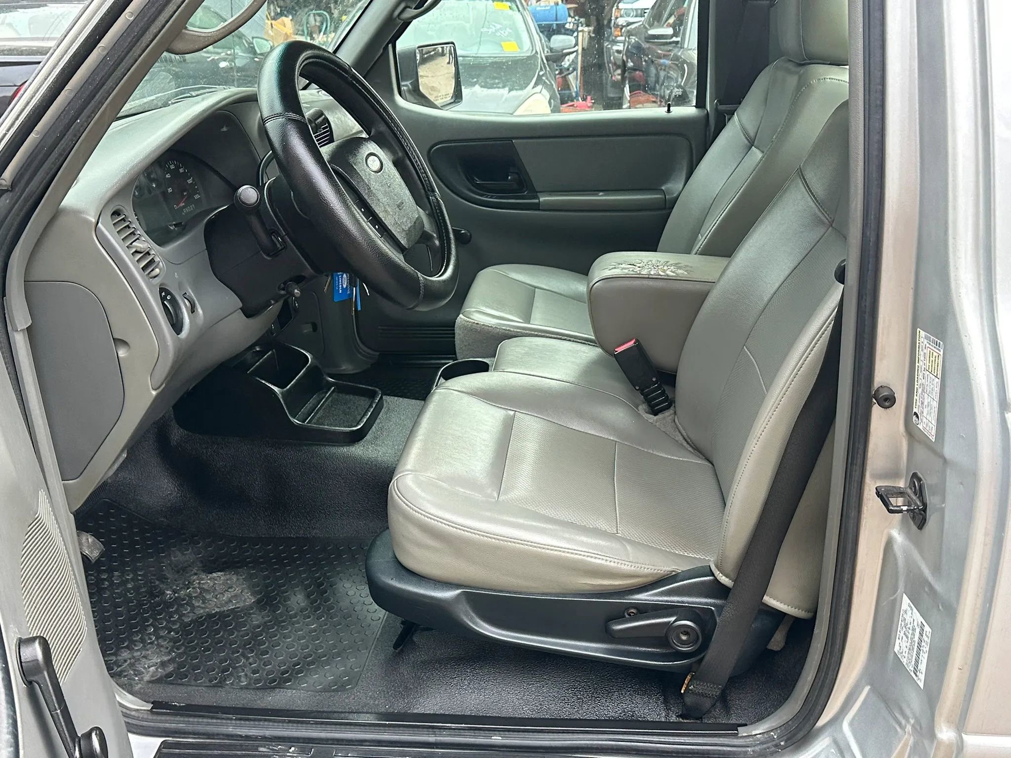 Used 2010 Ford Ranger XL RWD image 3