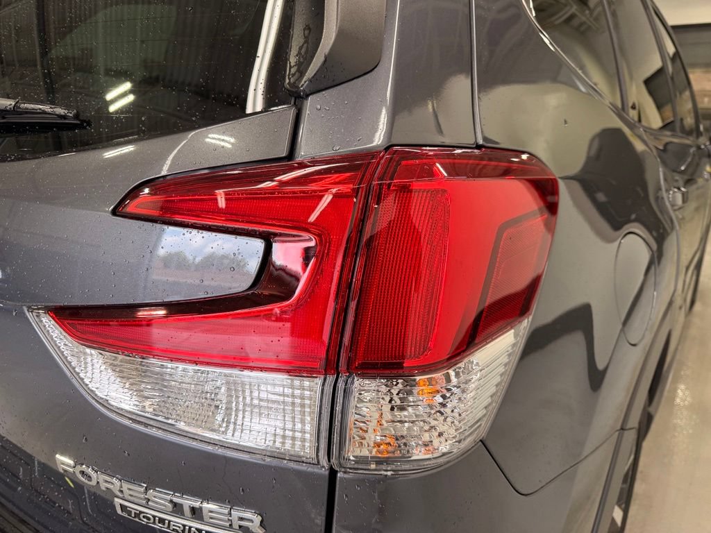 Used 2023 Subaru Forester Touring AWD/4WD image 5