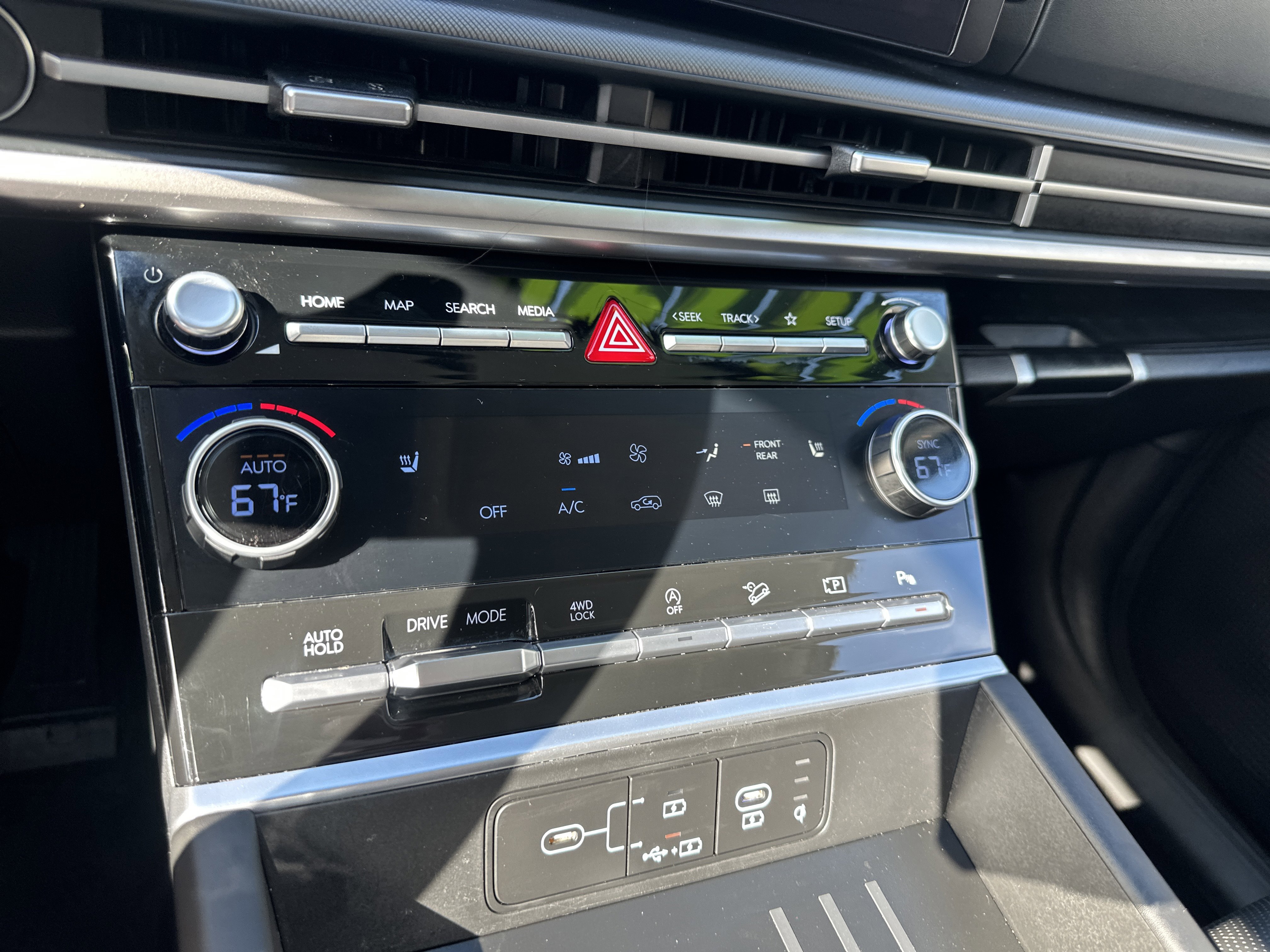 Used 2024 Hyundai Santa Fe SEL image 18