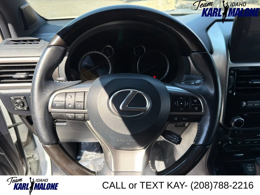 Used 2023 Lexus GX 460 Premium w/ Accessory Package AWD/4WD image 33