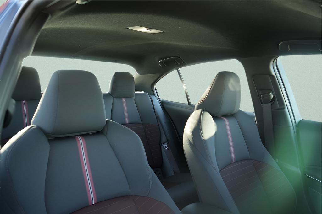 Used 2024 Toyota Corolla SE image 14