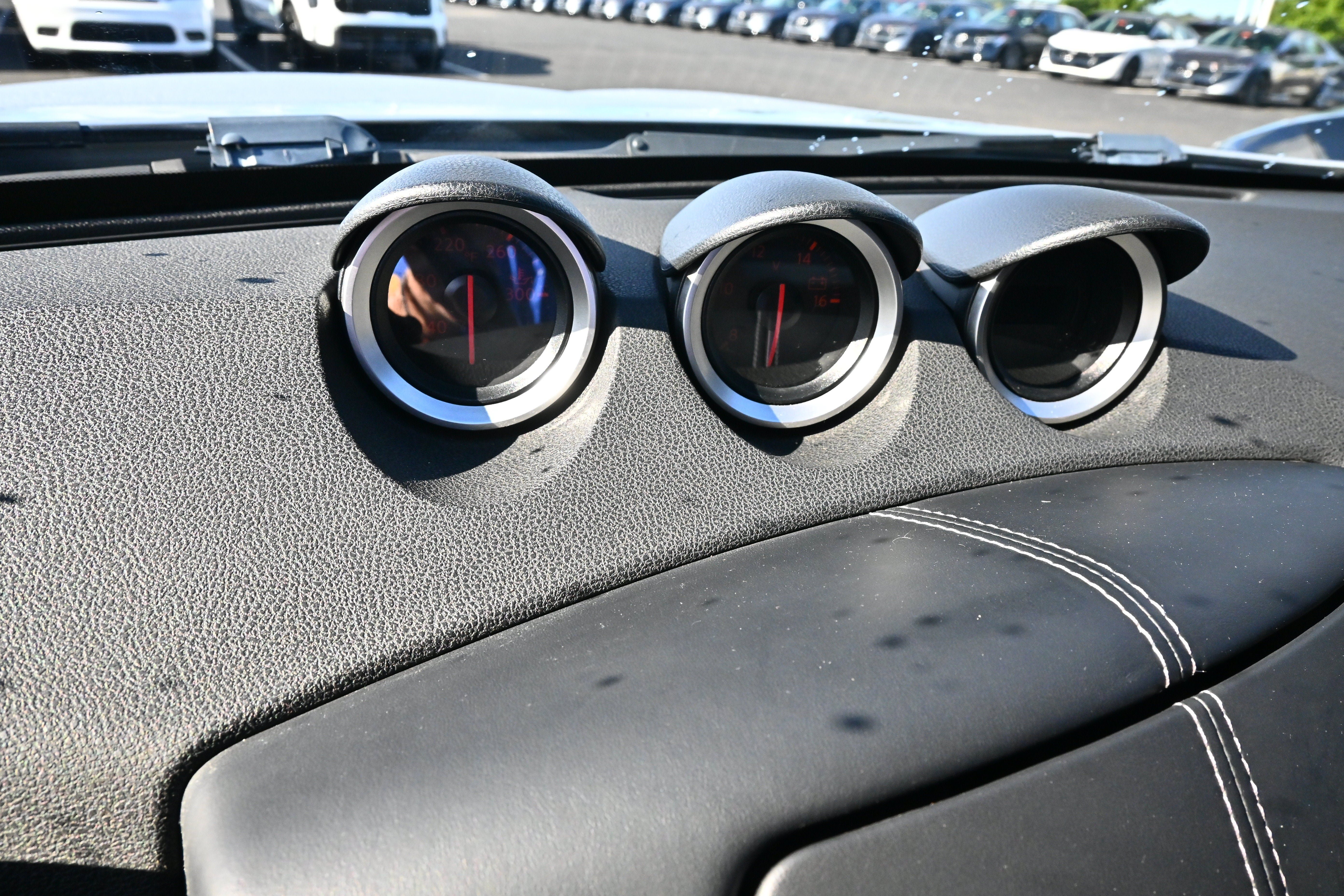 Used 2019 Nissan 370Z Coupe RWD image 16