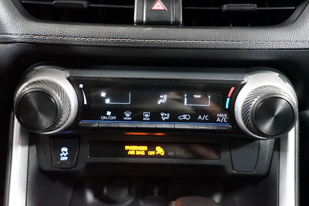 Used 2022 Toyota RAV4 LE image 19