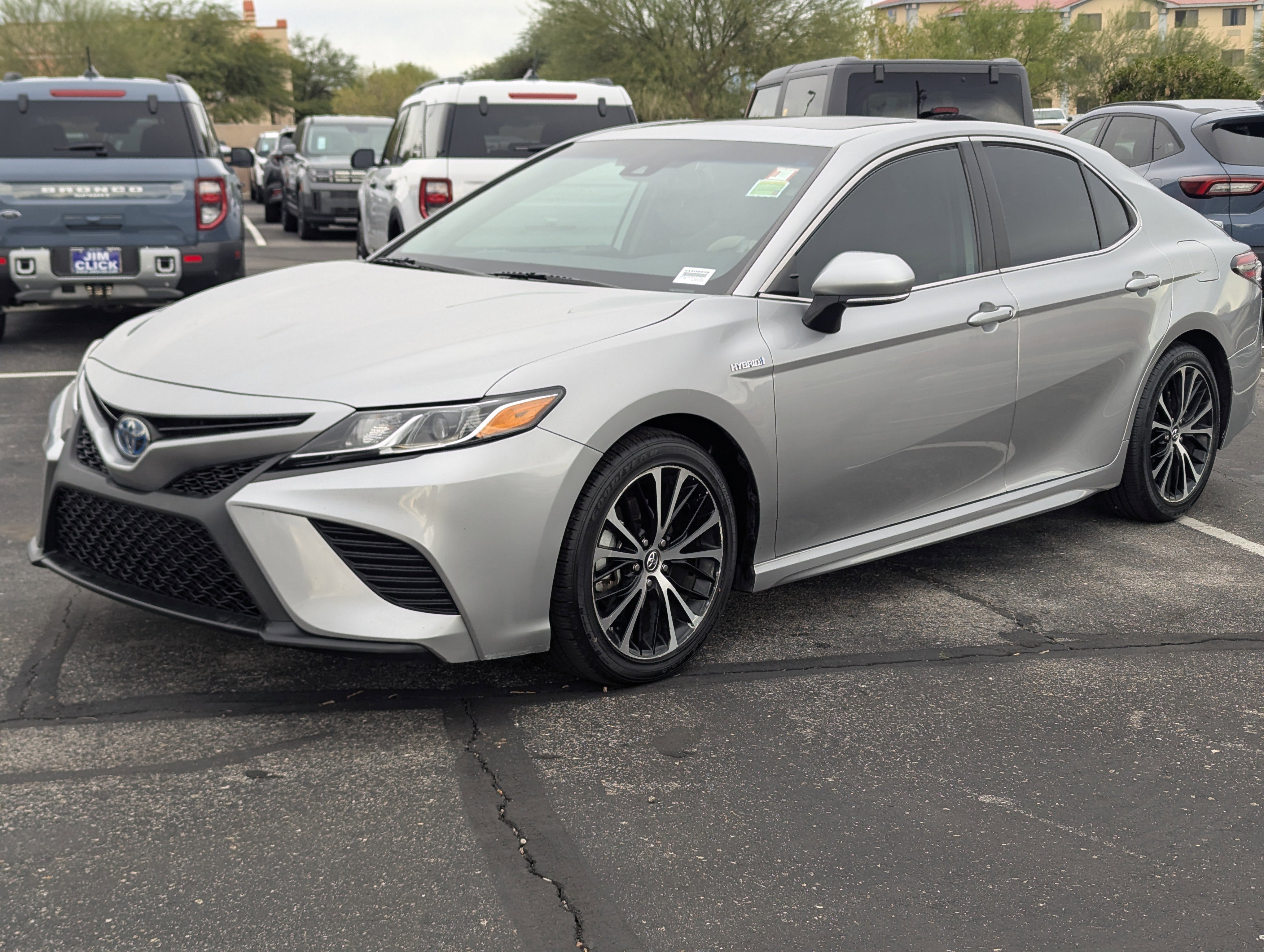 Used 2019 Toyota Camry SE image 5