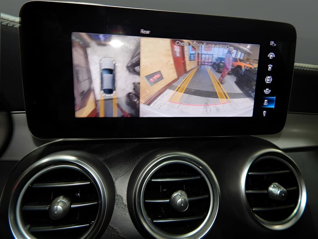 Used 2021 Mercedes-Benz GLC 300 4MATIC Coupe image 24