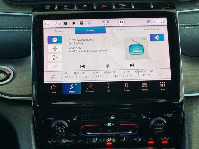 Used 2024 Jeep Grand Cherokee Limited image 28