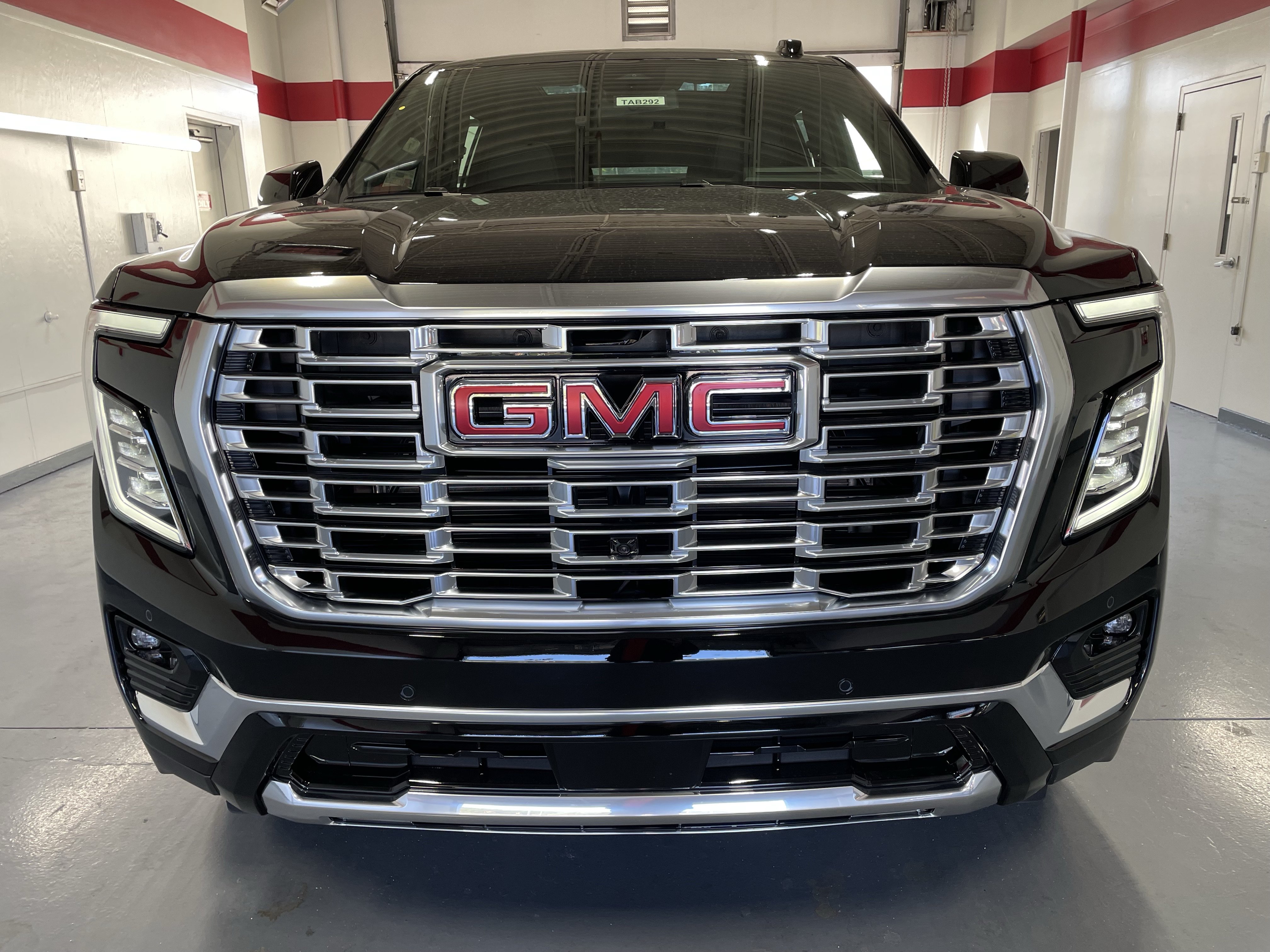 New 2026 GMC Yukon XL Denali w/ Sun & Power Step Package RWD image 2
