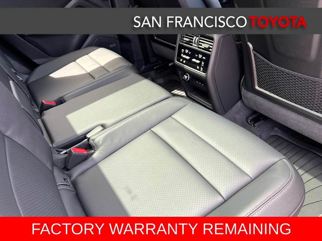Used 2024 Porsche Cayenne S AWD/4WD image 20